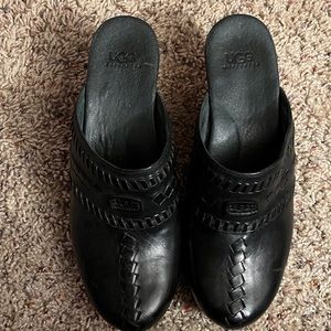 Ugg leather, wooden heeled mules/clogs. Size 8, like new.